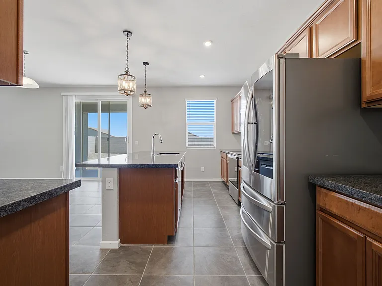 17851 W Daley Ln — Photo 17