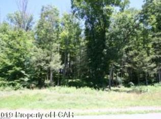 101 Manorview Dr, Dallas, PA 18612