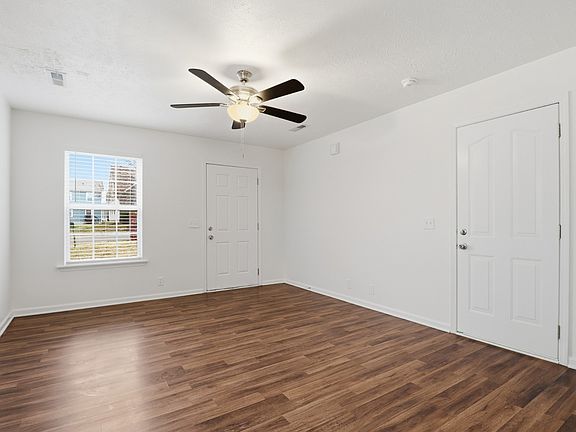 5th image of 3058 Ace Wintermeyer Dr
