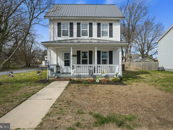 100 3rd St, Harrington, DE 19952