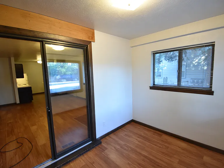 2230 Walnut St #1 — Photo 8