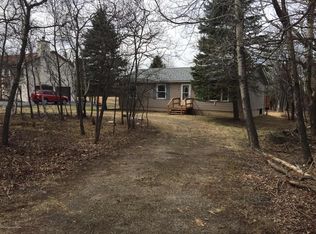 23 Lakeview Dr, Albrightsville, PA