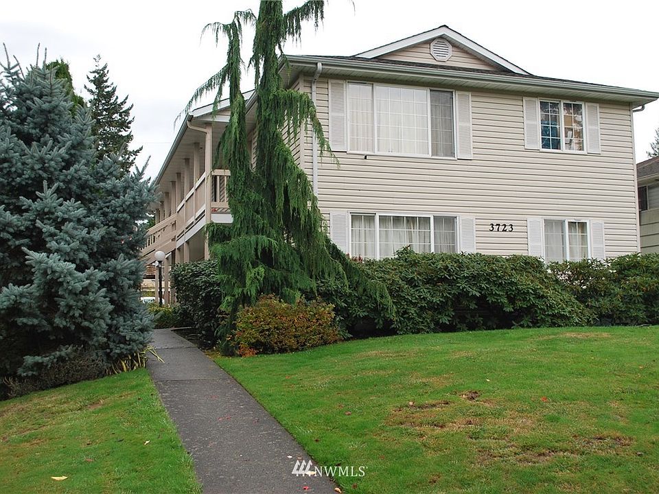 
Welcome. Lets tour this very nice 4-Plex on Wetmore Ave.
