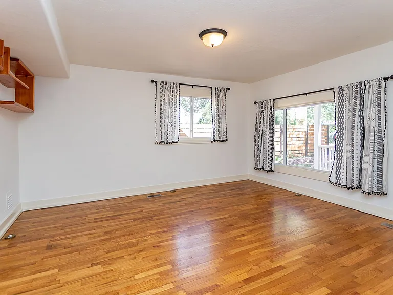12 W Brookside St — Photo 8