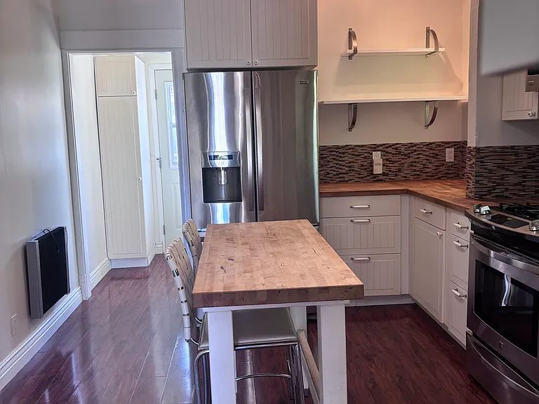 503 Bay St — Photo 12