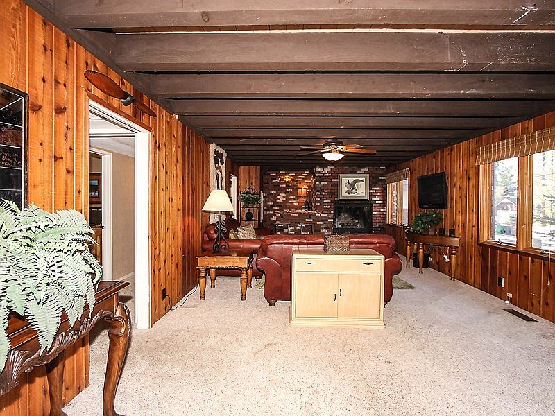1st image of 41595 Mockingbird Dr