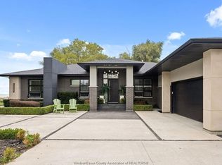 551 Ross Beach Rd, Lakeshore, ON N8L 0H1