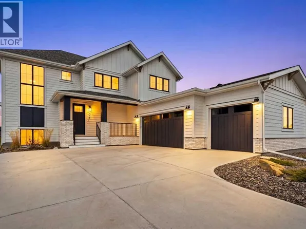 24 Monterra Lndg, Rocky View County, AB T4C 0G8
