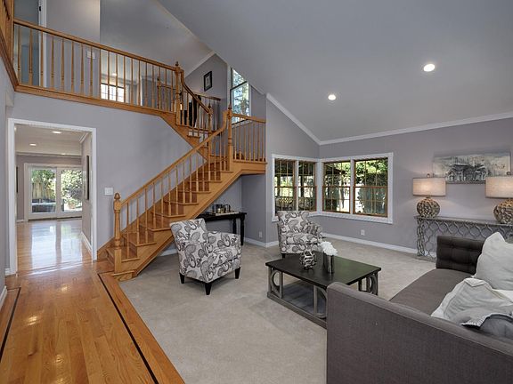 3rd image of 6121 Snowberry Ct