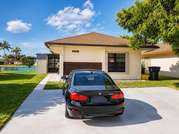 5318 Garden Hills Circle, West Palm Beach, FL 33415