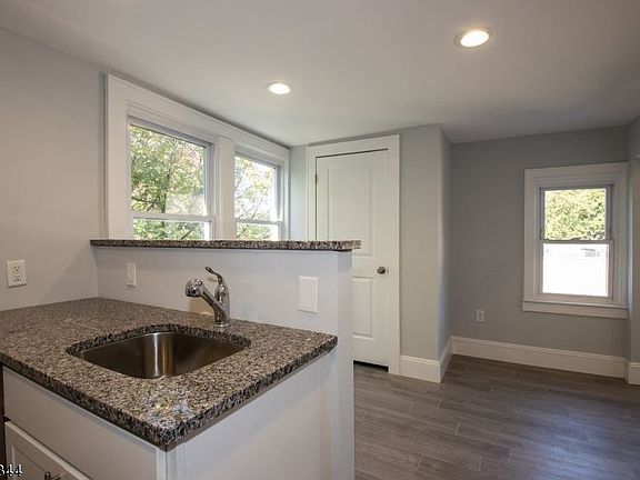 3rd image of 203 Irvington Ave #3