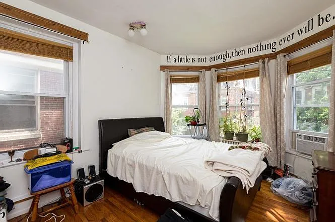 4826 Cedar Ave #2R — Photo 5