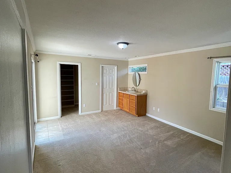 1010 Westway Dr — Photo 10
