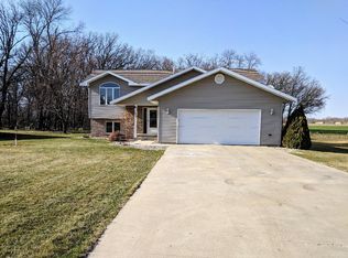 1830 W Mill St, Paynesville, MN 56362
