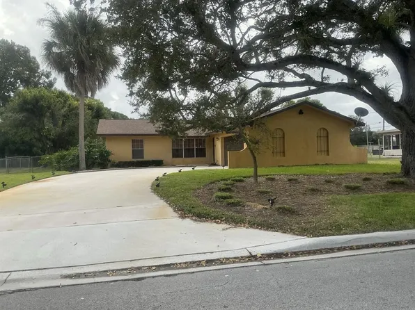 2207 Avenue O, Fort Pierce, FL 34950