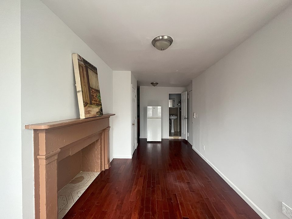 1st image of 219 Avenue A APT 3