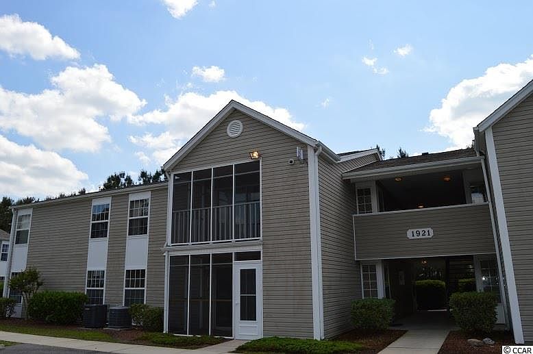 1st image of 1921 Bent Grass Dr APT A