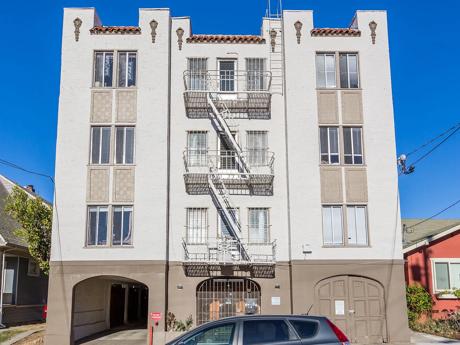 4231 Montgomery — Photo 1
