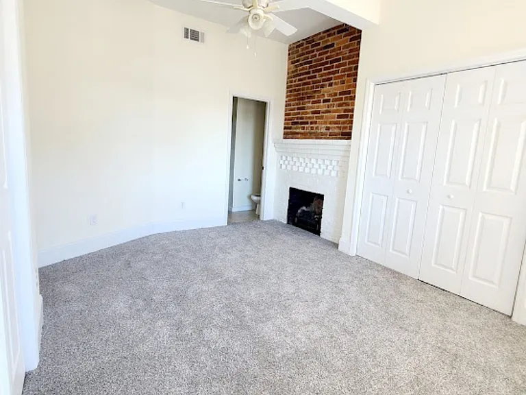 936 Hickman Rd #3 — Photo 4