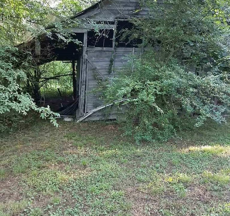 2nd image of 595 County Road 273
