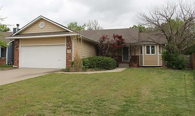 4 bed, 2268 sqft, $2,000 — Photo 1