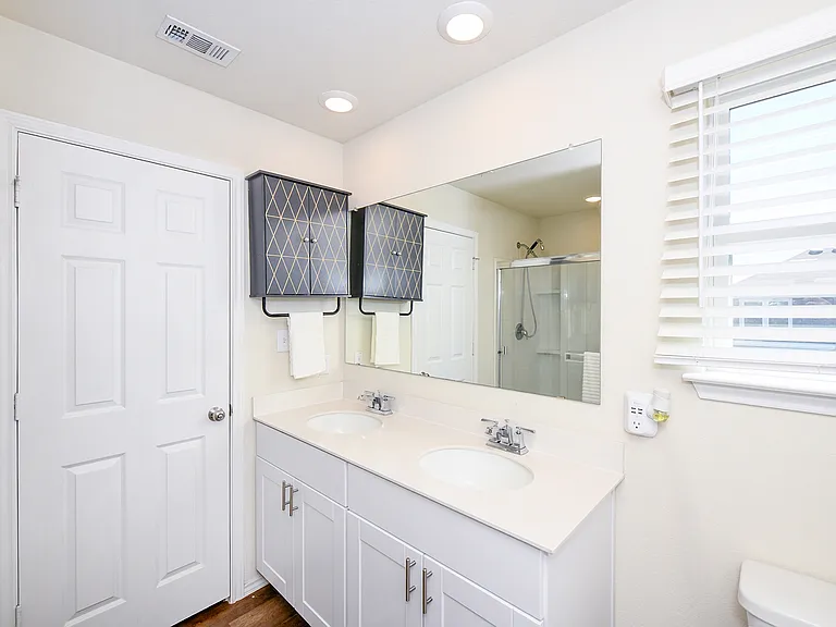 809 Beacon Hts — Photo 5