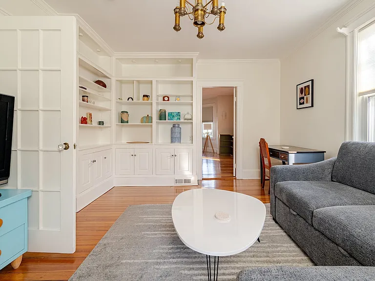 65 Arlington St #1 — Photo 8