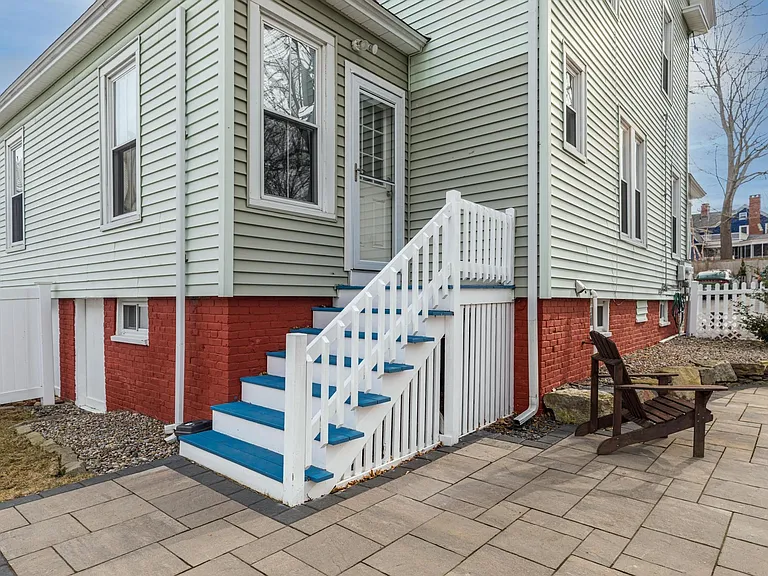 25 Friend St — Photo 7