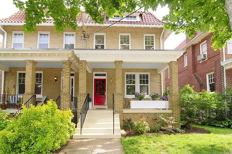 1218 Hemlock St NW photo 1
