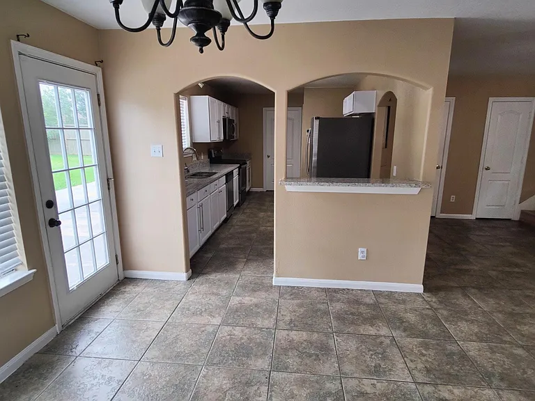 5118 Littleneviss Dr — Photo 10