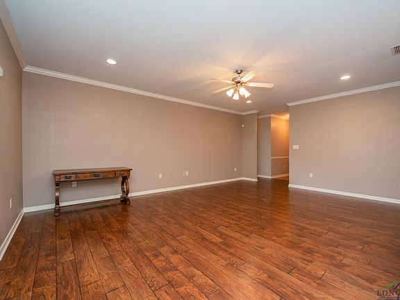 4th image of 2220 Woodgrove Ln