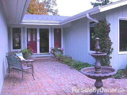 Inner courtyard
						:
						Great place to get the afternoon sun in winter and it is protected from the wind