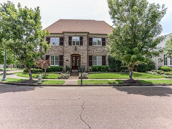 3rd image of 9861 Laurel Knoll Ln