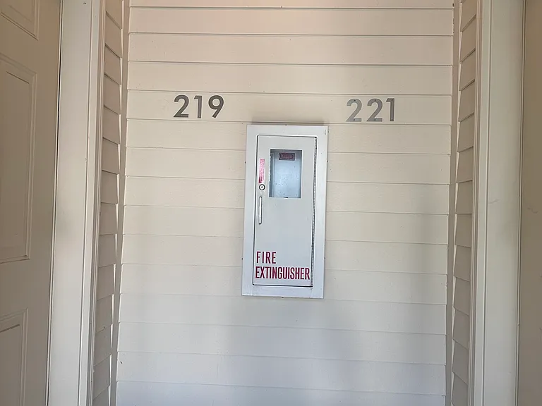 2818 Syracuse St #221 — Photo 58