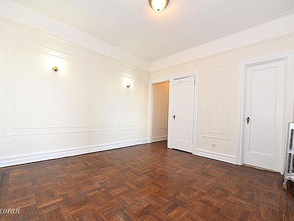 2nd image of 3420 32nd St APT 4H