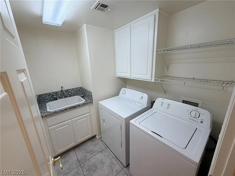 925 Lexington Cross Dr — Photo 13