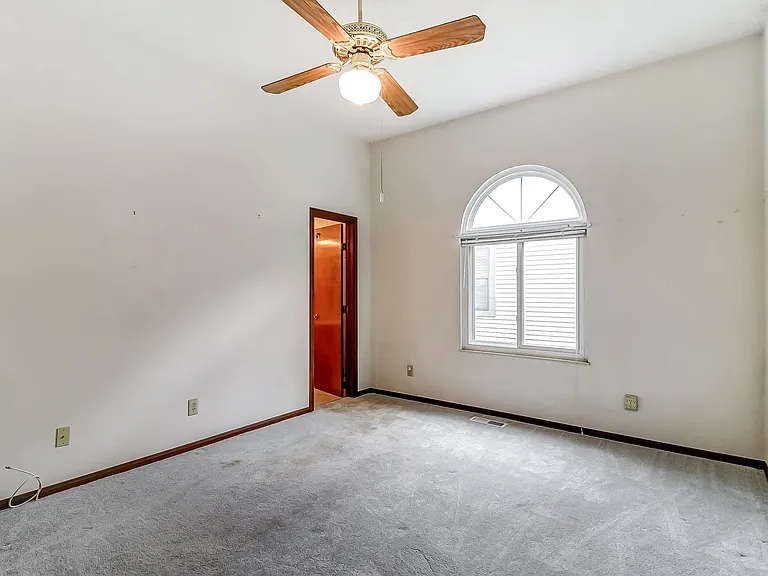 370 Coldwell Ct — Photo 12