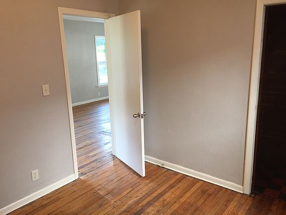 3rd image of 1180 6th St NW