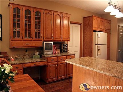 5th image of 1420 Country Ln