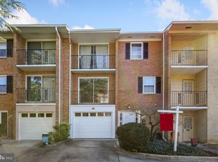 932 S George Mason Dr, Arlington, VA 22204