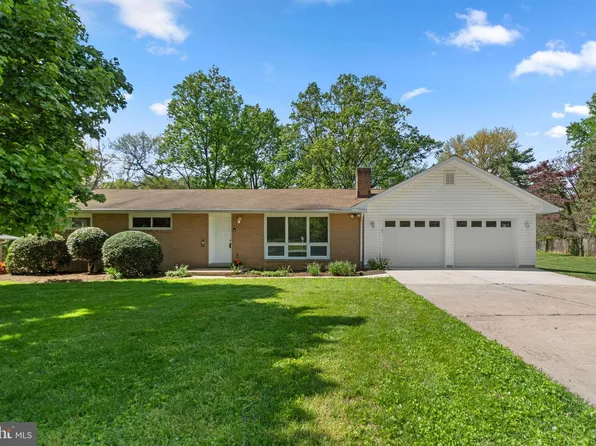 10770 W Crestview Ln, Laurel, MD 20723