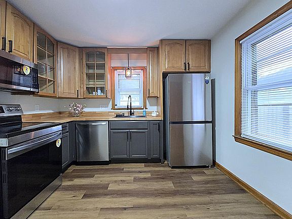 3rd image of 3136 N 77th STREET