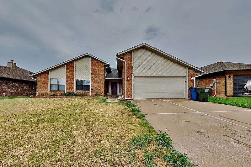 2200 Sandy Creek Trl