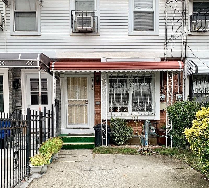 2nd image of 2857 W 29th St