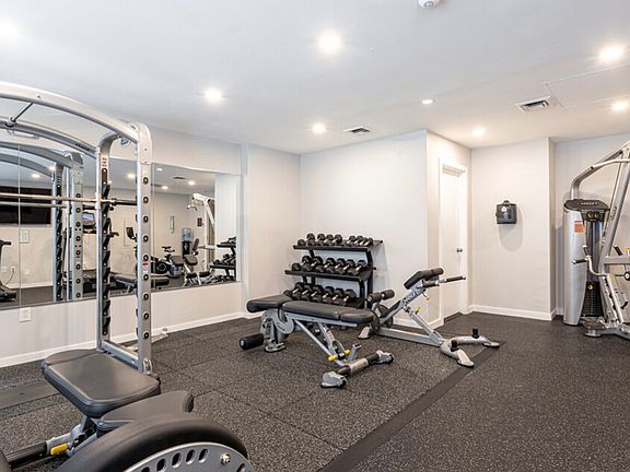 3rd image of 100 Jersey St APT 203