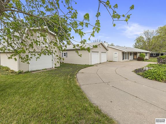 2nd image of 3809 S 56th St