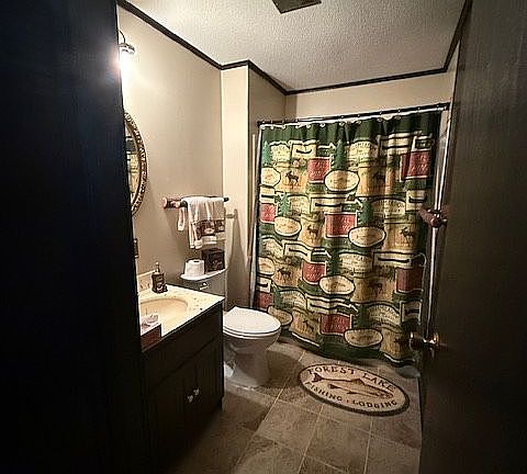 Master bath w/storage closet