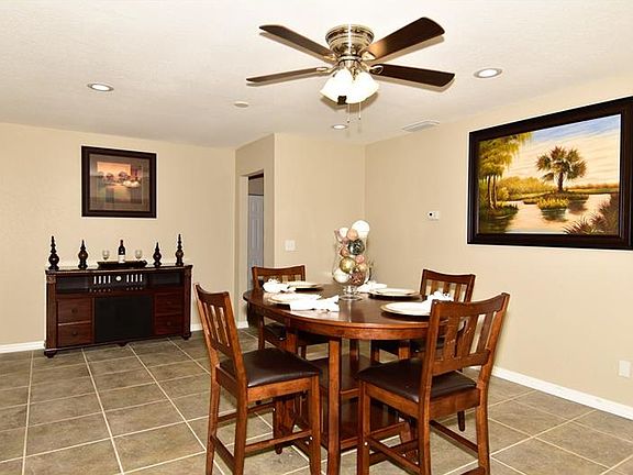2nd image of 7106 Gateway Ct