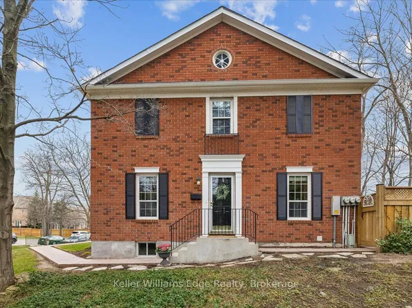 2390 Woodward Ave #17, Burlington, ON L7R 1T9