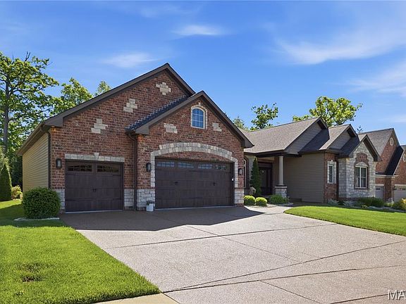 2nd image of 528 Elm Creek Dr